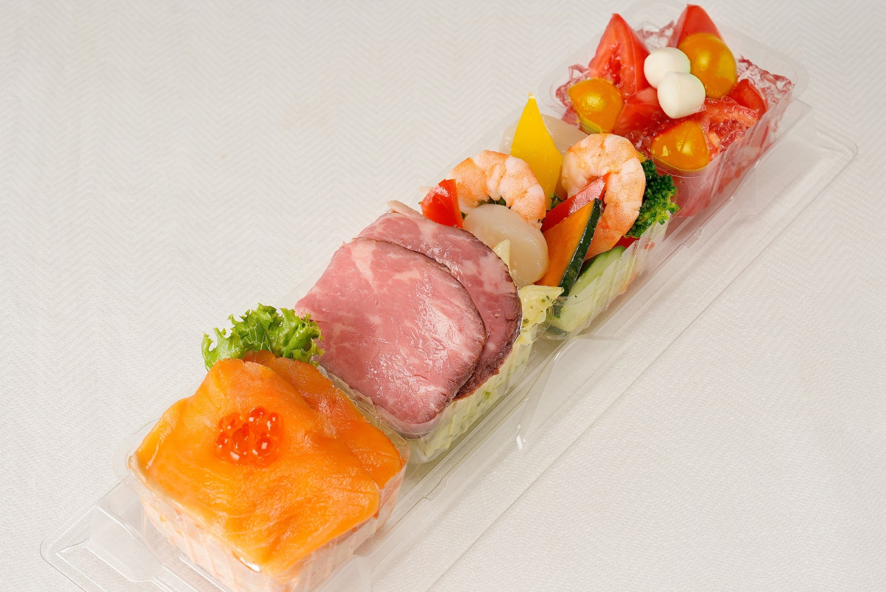 『4種セレクト（ローストビーフ・サーモントラウト）』