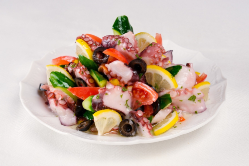 釜揚げタコの地中海風マリネ