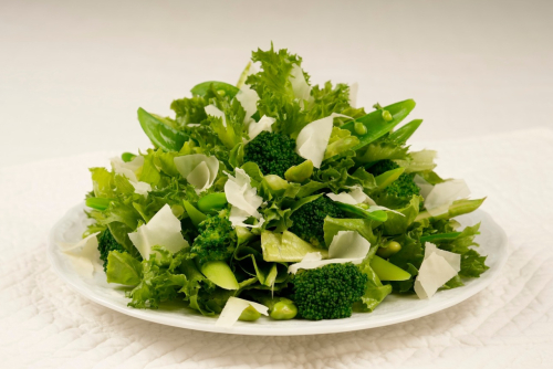 6品目野菜のグリーンサラダ～ふんわりパルメザン～