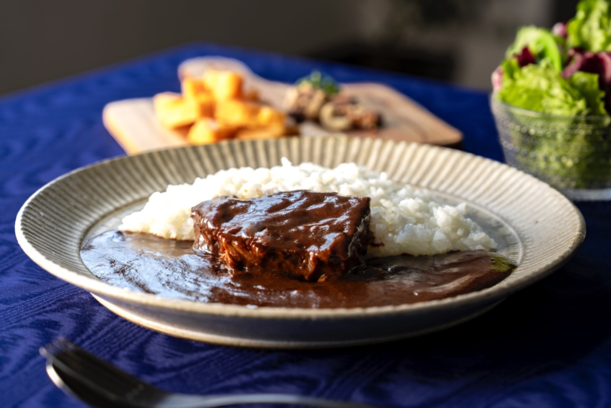 KAKIYASU PREMIUM  牛ほほ肉カレー